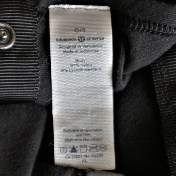 Lululemon Black Multi-Way Customizable Vinyasa Snap Scarf with Arm Holes - Picture 7 of 7